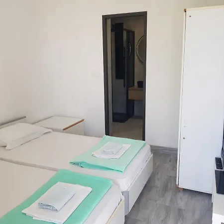 Vandrerhjem Little Seahorse Hostel&suites
