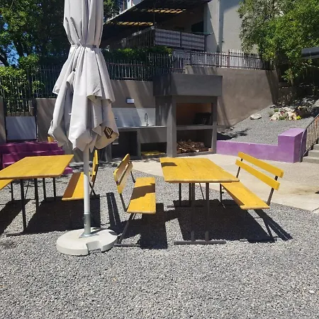 Little Seahorse Hostel&suites *